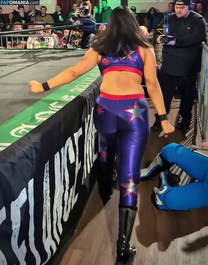 Izzy Moreno  / Izzy Moreno / ItsIzzyMania / itsizzymania Nago OnlyFans  Przeciekłe zdjęcie #6