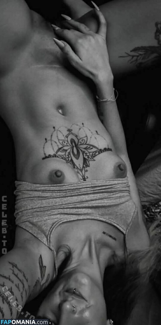 J_koerty / lyraa_xx Nago OnlyFans  Przeciekłe zdjęcie #1