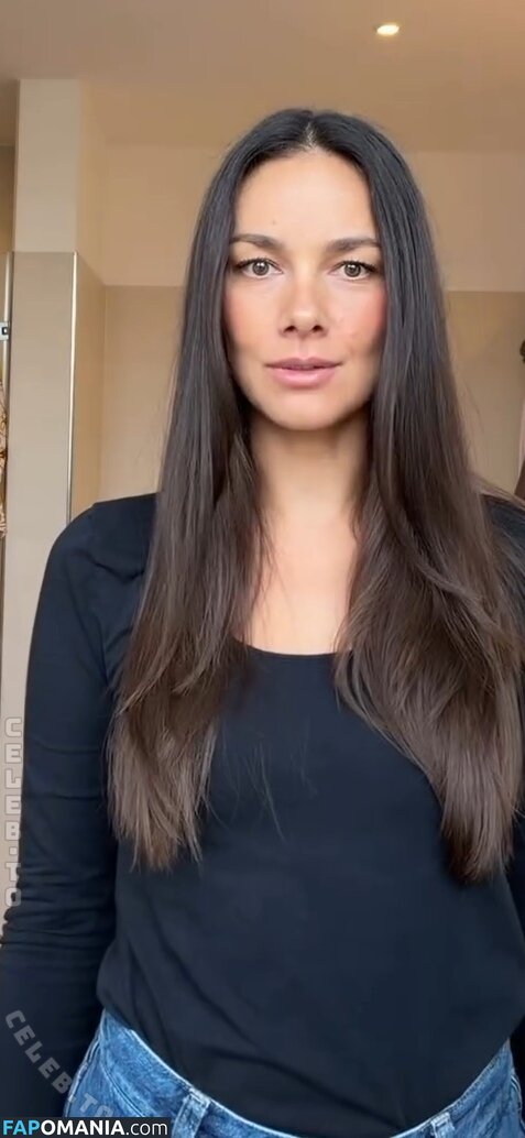 Janina Uhse / janinauhse Nago OnlyFans  Przeciekłe zdjęcie #4