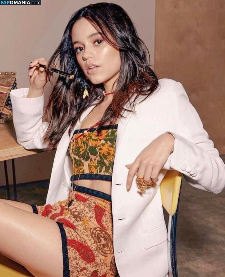 Jenna Ortega / Page / jennaortega Nago OnlyFans  Przeciekłe zdjęcie #14