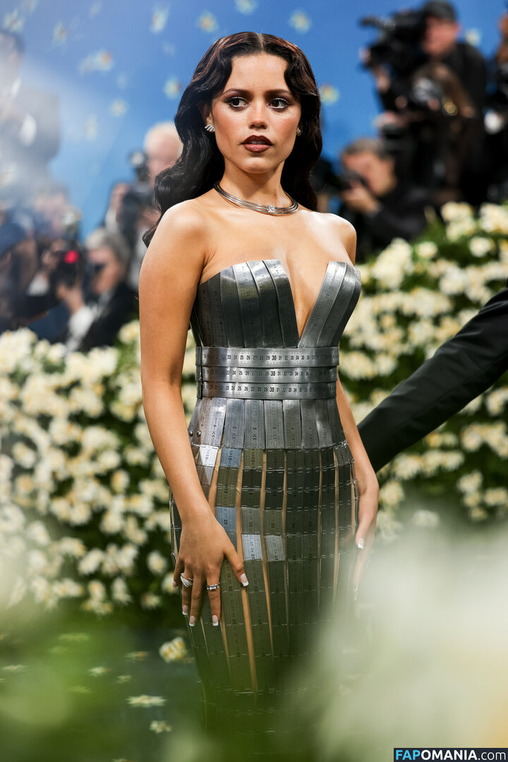 Jenna Ortega / Page / jennaortega Nago OnlyFans  Przeciekłe zdjęcie #1582