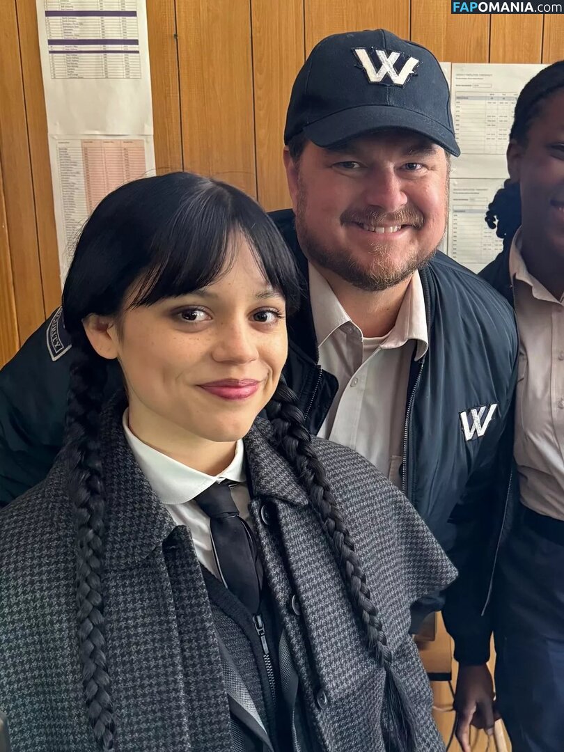 Jenna Ortega / Page / jennaortega Nago OnlyFans  Przeciekłe zdjęcie #1689