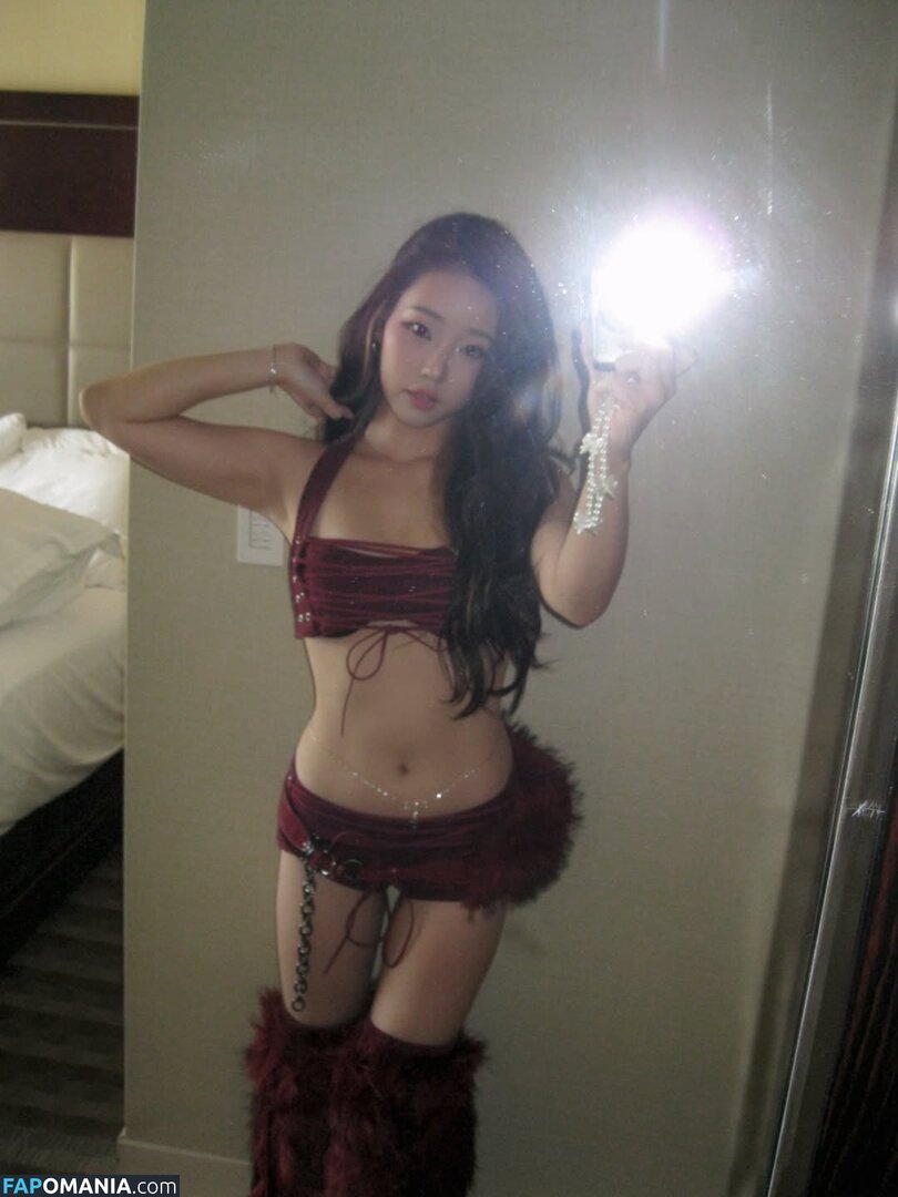 AGirlAndAGame / Jessica / jessicahkim / jessicanigri / kaburbank Nago OnlyFans  Przeciekłe zdjęcie #957
