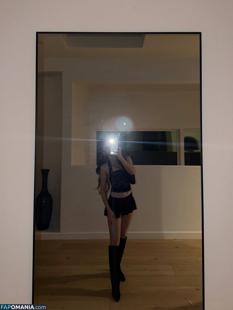 AGirlAndAGame / Jessica / jessicahkim / jessicanigri / kaburbank Nago OnlyFans  Przeciekłe zdjęcie #960