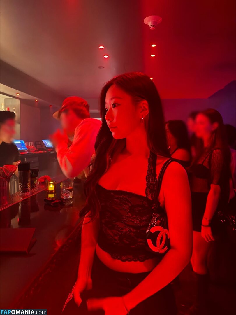 AGirlAndAGame / Jessica / jessicahkim / jessicanigri / kaburbank Nago OnlyFans  Przeciekłe zdjęcie #965