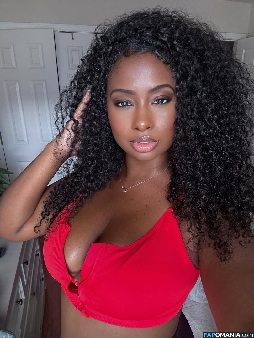 jharionne Nago OnlyFans  Przeciekłe zdjęcie #2