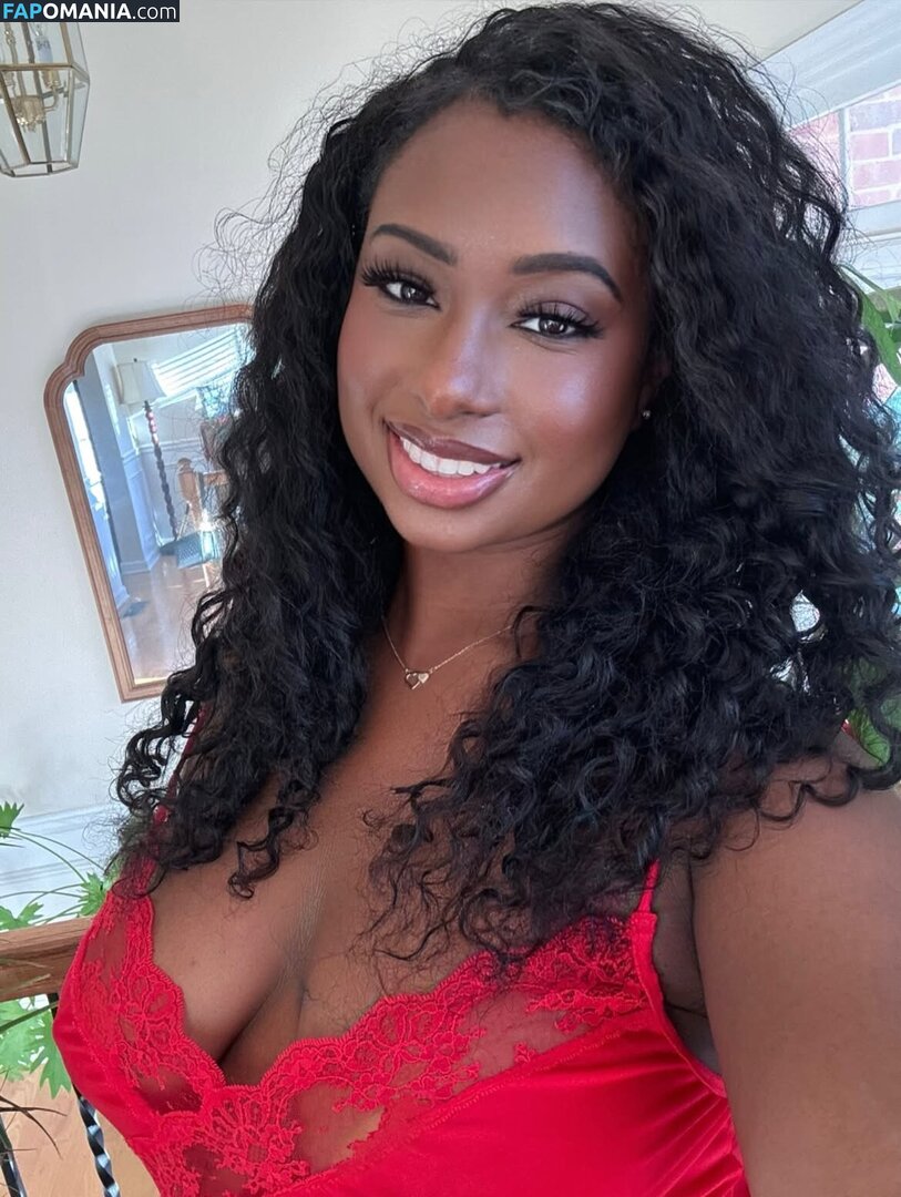 jharionne Nago OnlyFans  Przeciekłe zdjęcie #5