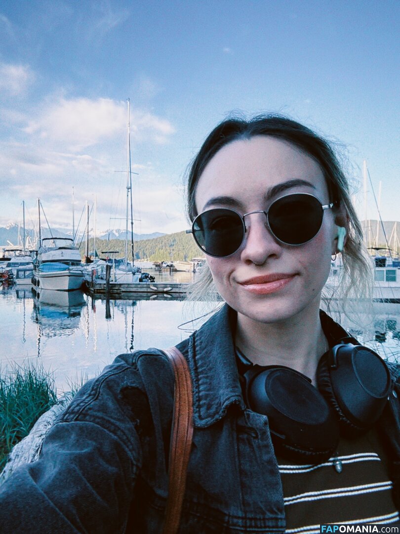 Jodelle Ferland / jodellemicah Nago OnlyFans  Przeciekłe zdjęcie #4