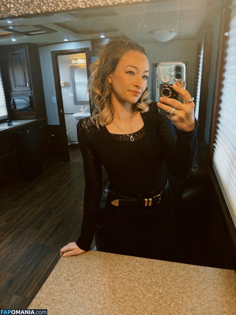 Jodelle Ferland / jodellemicah Nago OnlyFans  Przeciekłe zdjęcie #9