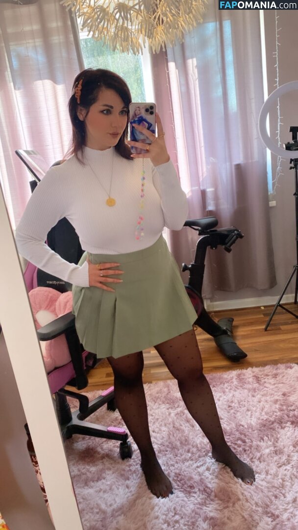 Joulischka Nago OnlyFans  Przeciekłe zdjęcie #3