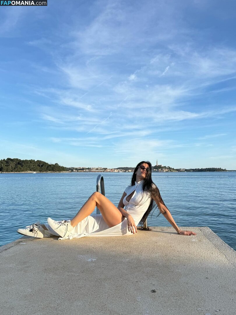 Jovana Djordjevic / callmelolita Nago OnlyFans  Przeciekłe zdjęcie #3