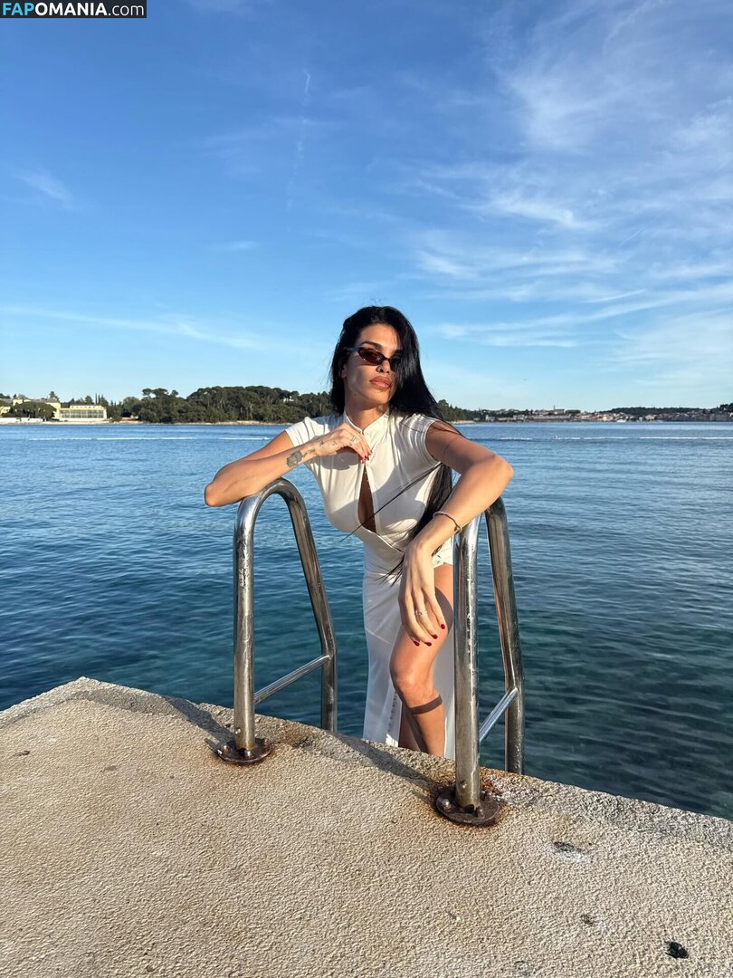 Jovana Djordjevic / callmelolita Nago OnlyFans  Przeciekłe zdjęcie #4