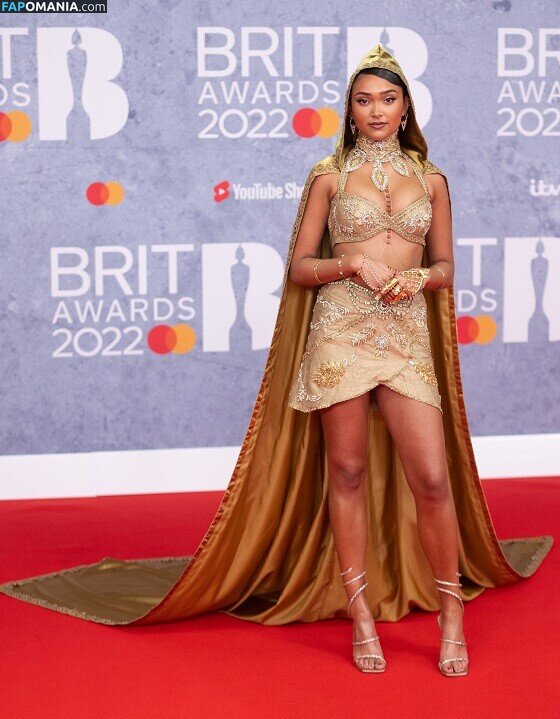 Joy Crookes / https: / joycrookes Nago OnlyFans  Przeciekłe zdjęcie #37