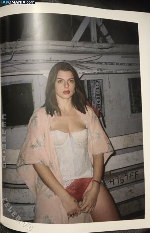 Julia Fox / juliafox Nago OnlyFans  Przeciekłe zdjęcie #2