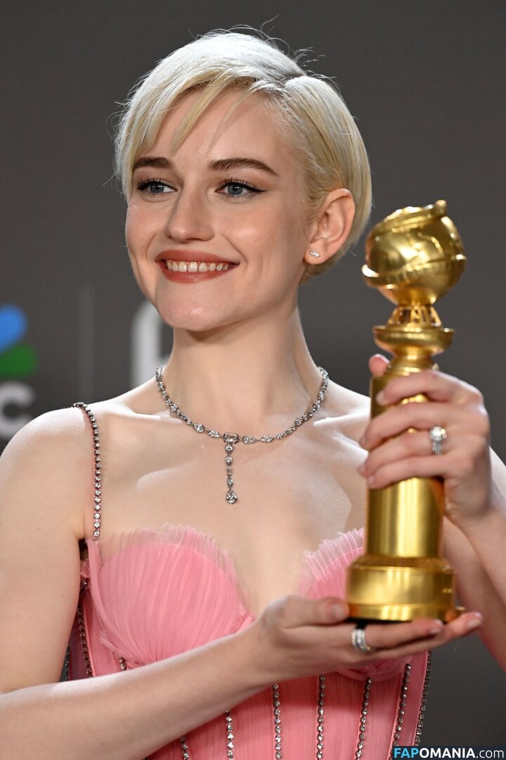 Julia Garner / juliagarnerofficial / ztyg_29 Nago OnlyFans  Przeciekłe zdjęcie #1