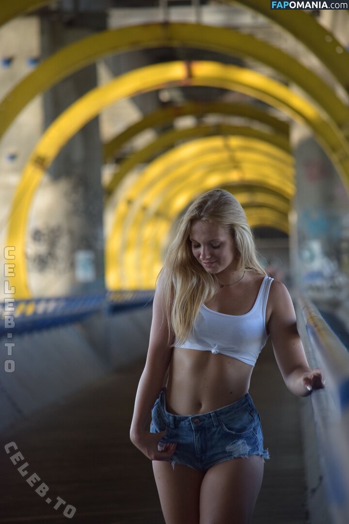 Julia Haas / julia__haas Nago OnlyFans  Przeciekłe zdjęcie #5