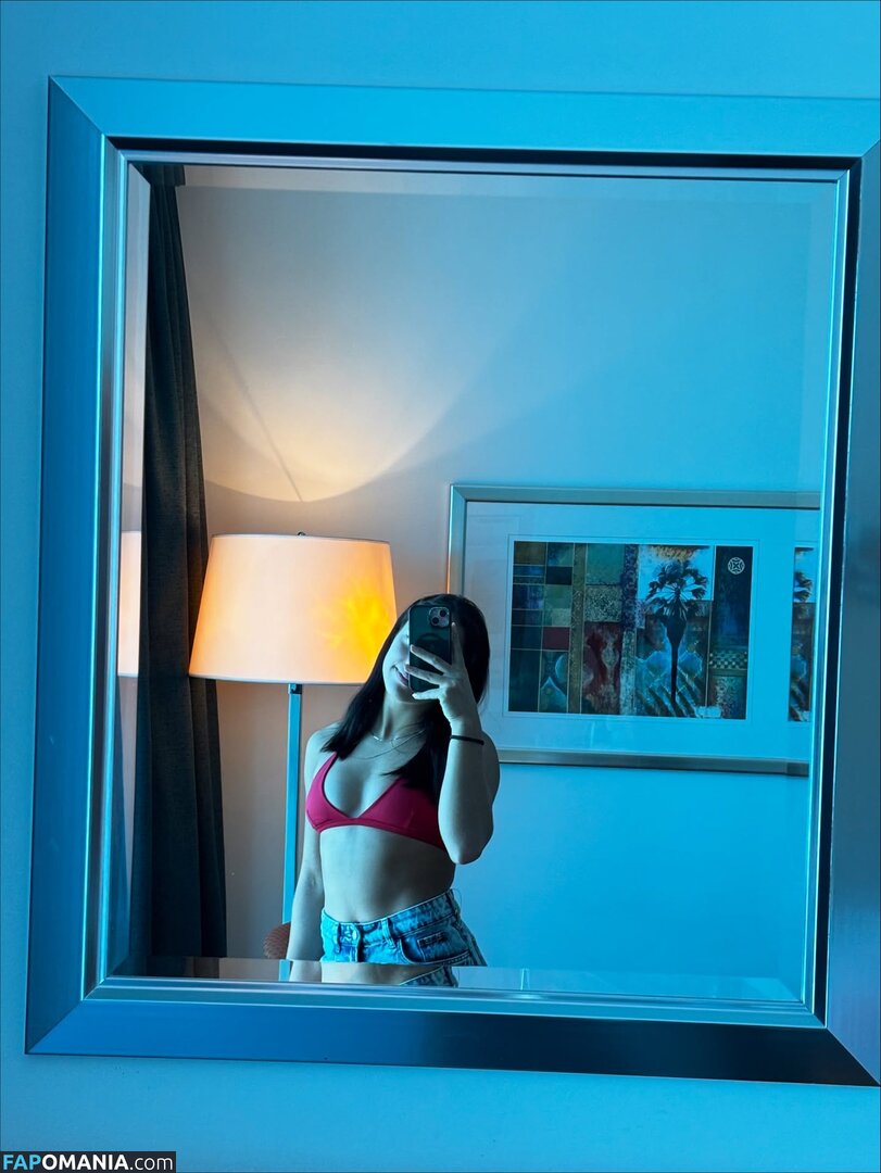 Julia Soares / juju_bsoares / u192041219 Nago OnlyFans  Przeciekłe zdjęcie #3