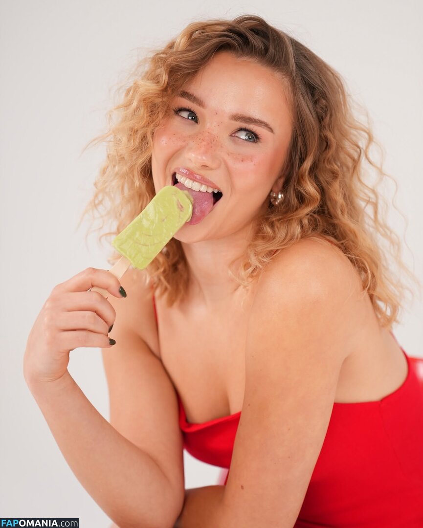 Julia Beautx / Julia Willecke / https: / juliabeautx Nago OnlyFans  Przeciekłe zdjęcie #3