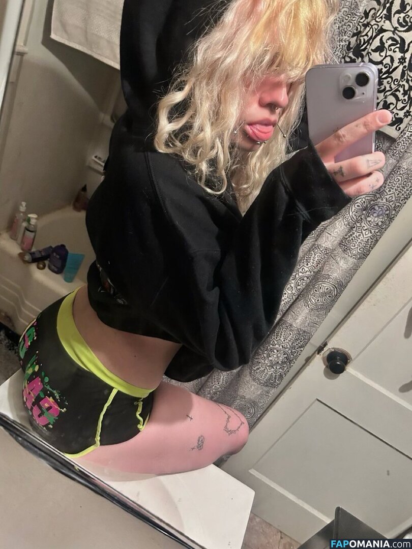 Junkrotica / fetidfetish / u415353059 / vomitjuggler Nago OnlyFans  Przeciekłe zdjęcie #1