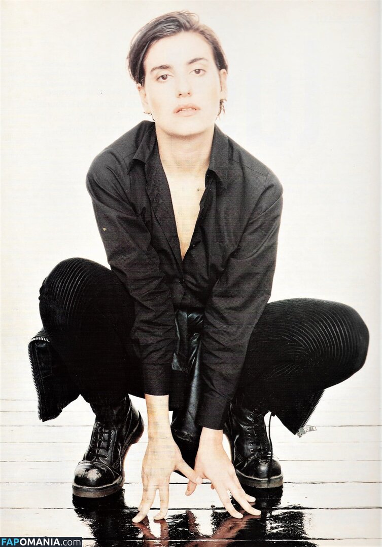 Justine Frischmann Nago OnlyFans  Przeciekłe zdjęcie #2