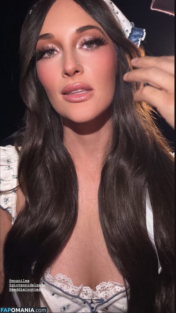 Kacey Musgraves / spaceykacey Nago OnlyFans  Przeciekłe zdjęcie #4