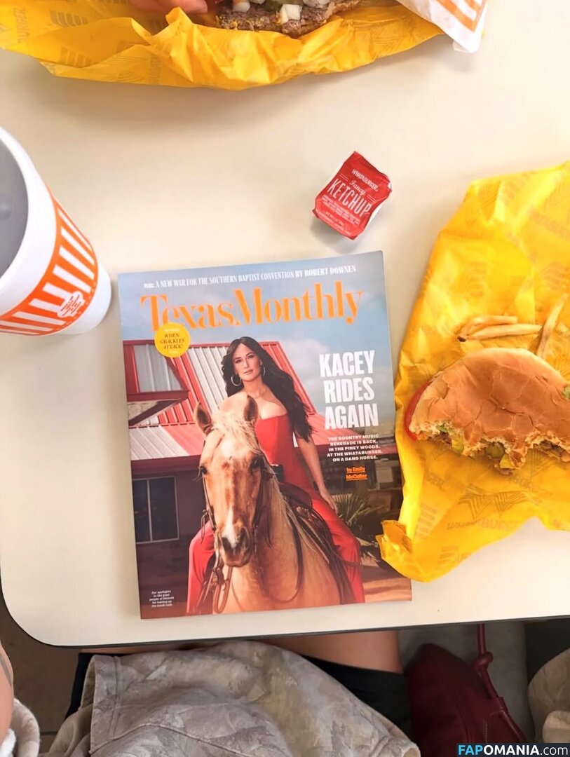 Kacey Musgraves / heavenlyyhazel / spaceykacey Nago OnlyFans  Przeciekłe zdjęcie #17
