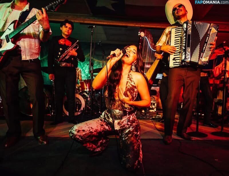 Kacey Musgraves / heavenlyyhazel / spaceykacey Nago OnlyFans  Przeciekłe zdjęcie #33