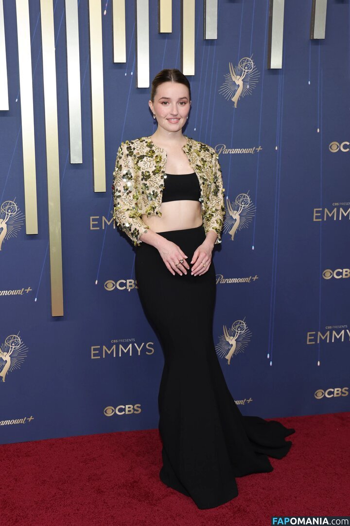 Kaitlyn Dever / kaitlyndever Nago OnlyFans  Przeciekłe zdjęcie #6