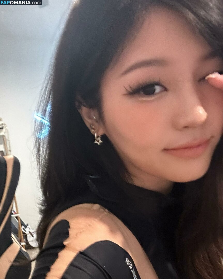 Aikuros / Hyoon / Kang Hee Yoon / floaromaa Nago OnlyFans  Przeciekłe zdjęcie #1