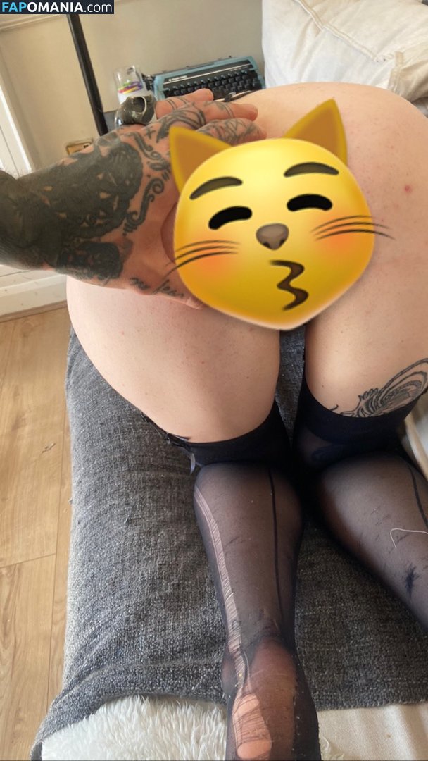 Kara Moon / karamoondesign Nago OnlyFans  Przeciekłe zdjęcie #2