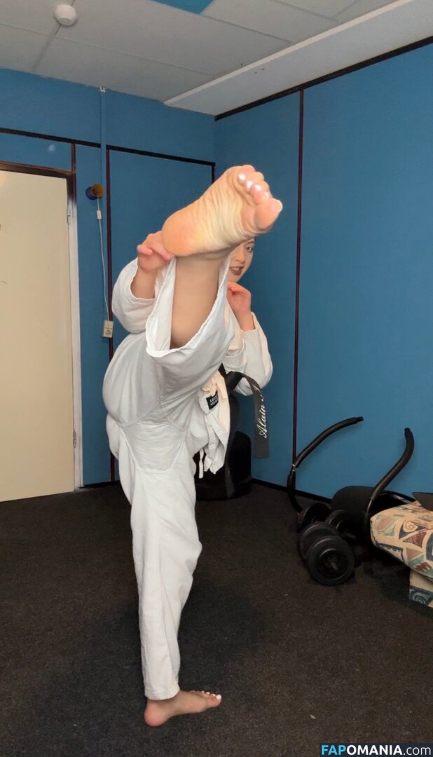 karategoddess Nago OnlyFans  Przeciekłe zdjęcie #2