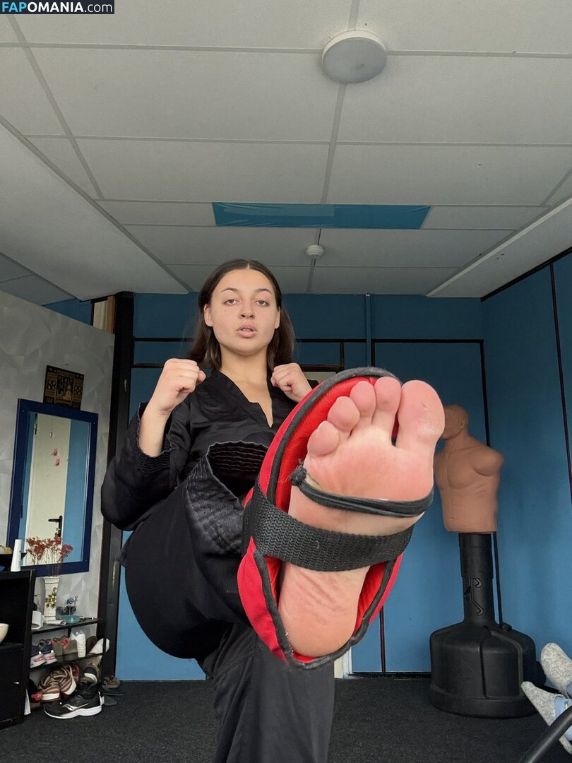 karategoddess Nago OnlyFans  Przeciekłe zdjęcie #3