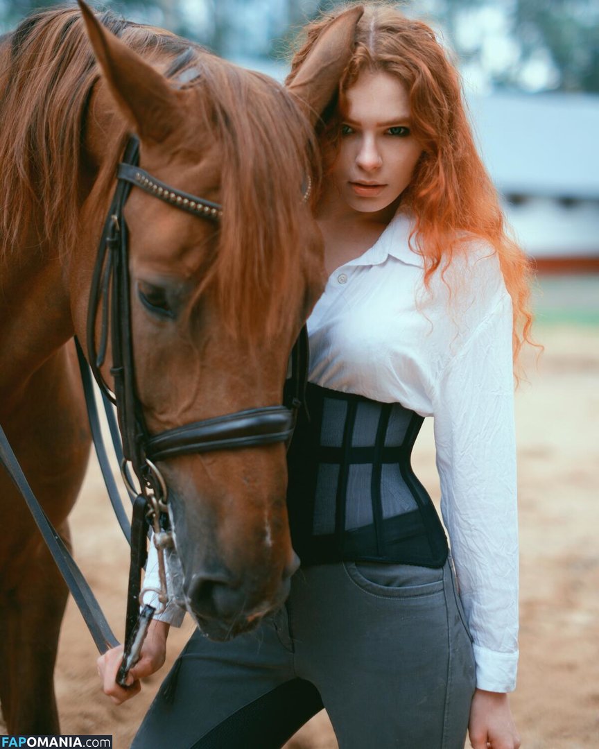 Kari Pitinova / tikivulpes Nago OnlyFans  Przeciekłe zdjęcie #18