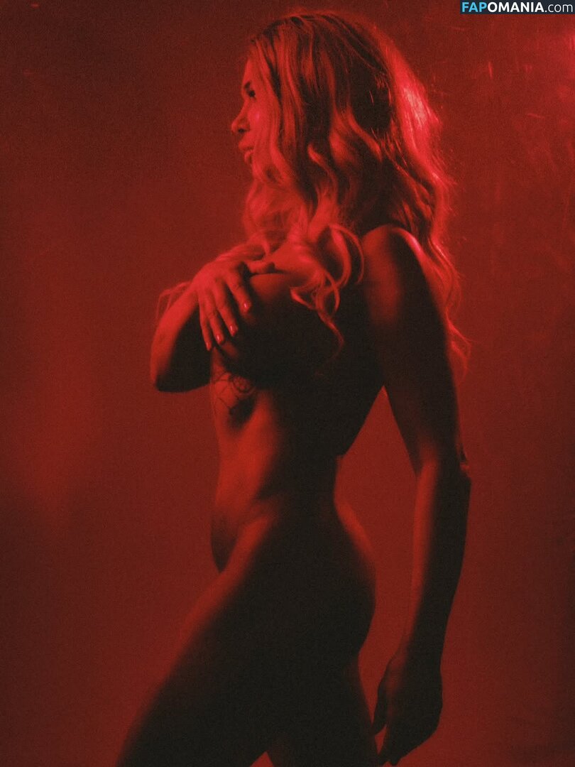 Karina Zvereva / karinazvereva Nago OnlyFans  Przeciekłe zdjęcie #1