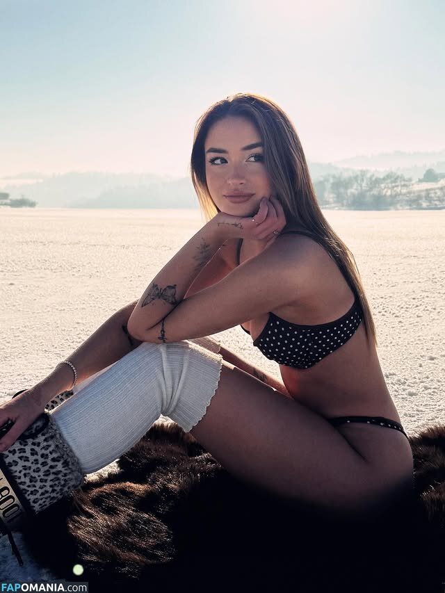 Katia Dupenkova / kkatrunia Nago OnlyFans  Przeciekłe zdjęcie #3