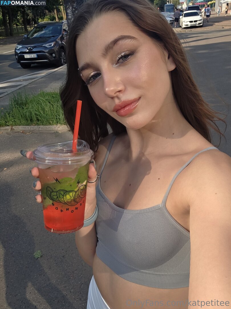 katiepetitte / katpetitee Nago OnlyFans  Przeciekłe zdjęcie #1