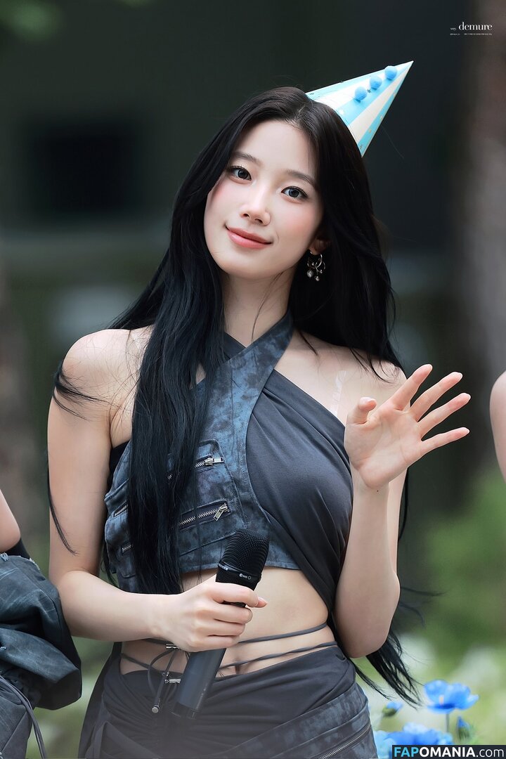 Kazuha Nakamura 中村 一葉 / LESSERAFIM / zuhazana Nago OnlyFans  Przeciekłe zdjęcie #34