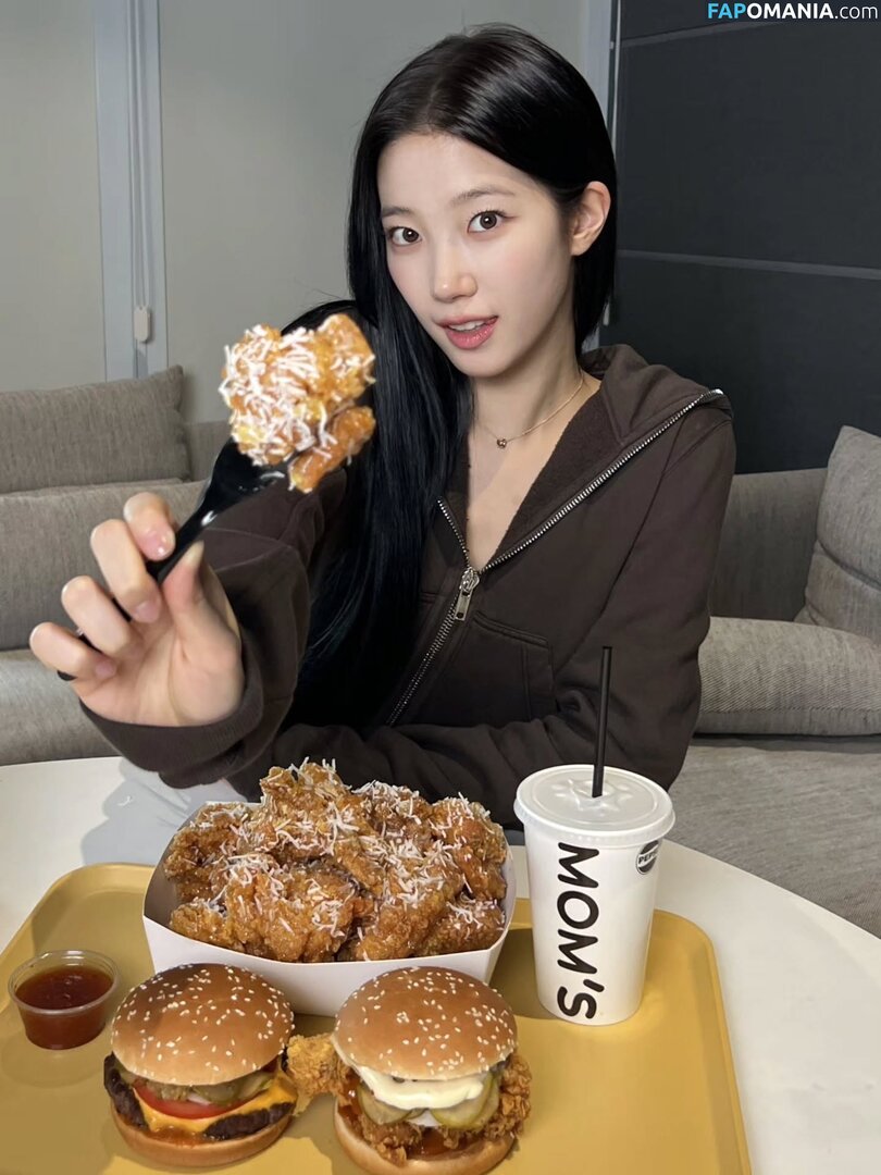 Kazuha Nakamura 中村 一葉 / LESSERAFIM / zuhazana Nago OnlyFans  Przeciekłe zdjęcie #42