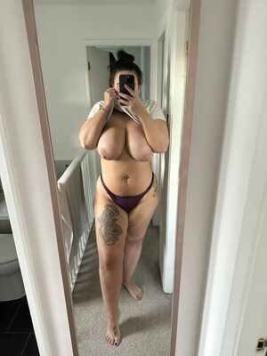 Kcupsbrunette