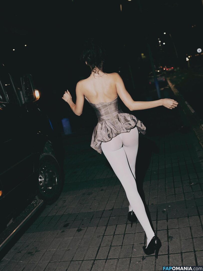 Kenia Os / keniamusicr / keniaos Nago OnlyFans  Przeciekłe zdjęcie #2