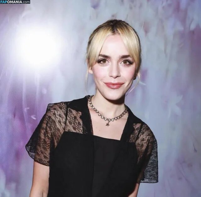 AdventuresSabrina / Kiernan Shipka / kiernanshipka Nago OnlyFans  Przeciekłe zdjęcie #869