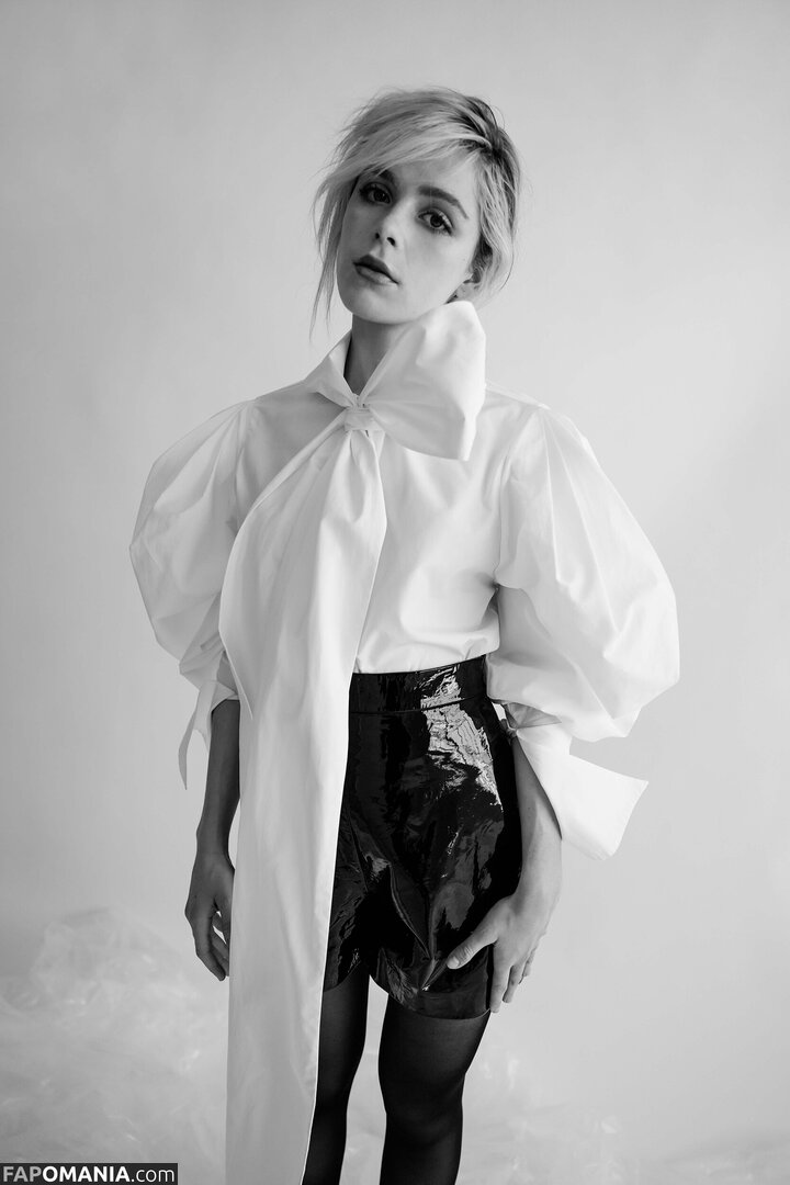 AdventuresSabrina / Kiernan Shipka / kiernanshipka Nago OnlyFans  Przeciekłe zdjęcie #1534