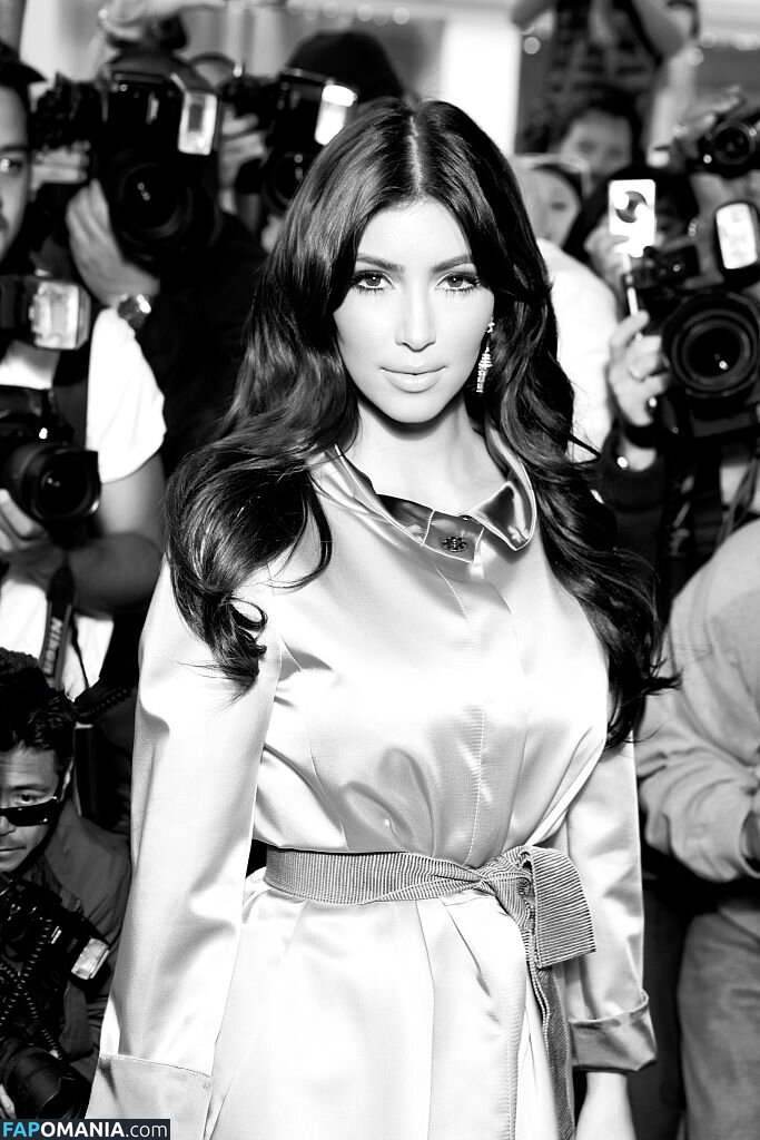 Kim Kardashian / kimkadarshian / kimkardashian Nago OnlyFans  Przeciekłe zdjęcie #53