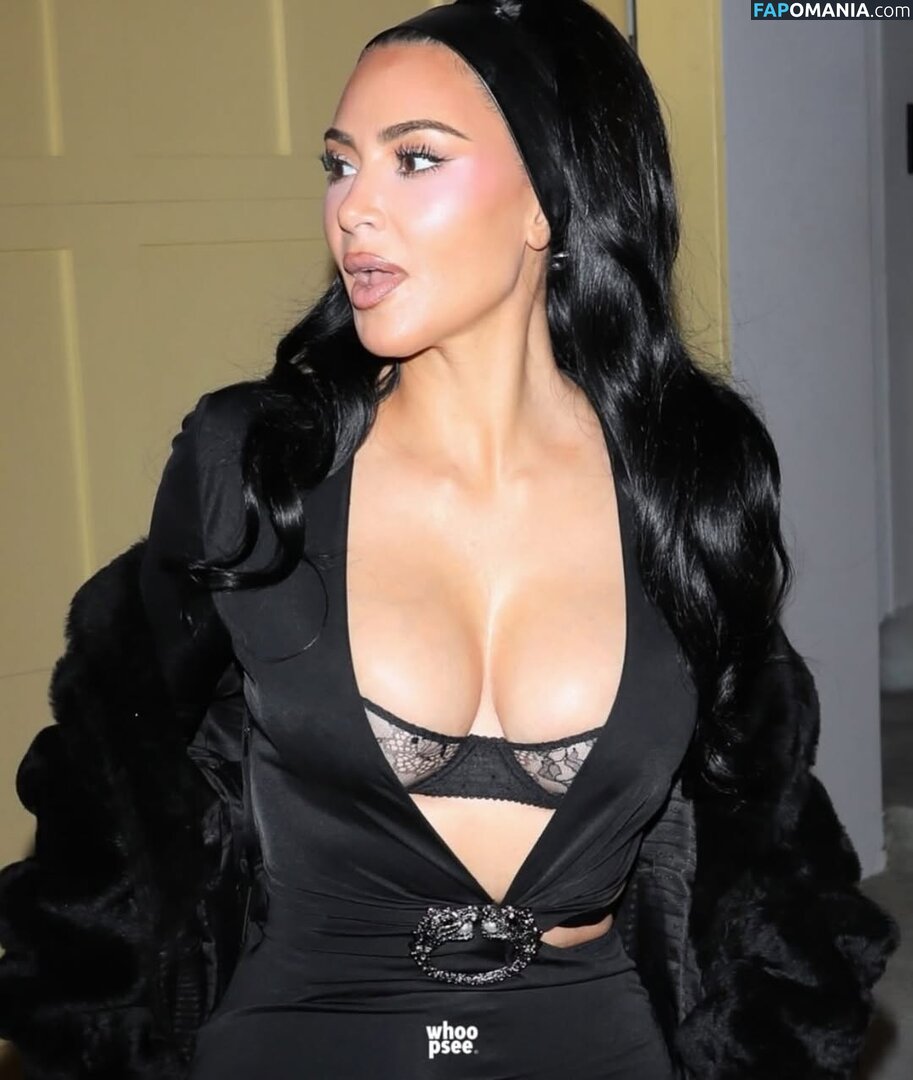 Kim Kardashian / kimkadarshian / kimkardashian Nago OnlyFans  Przeciekłe zdjęcie #62