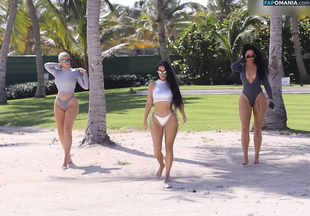 Kim Kardashian / kimkadarshian / kimkardashian Nago OnlyFans  Przeciekłe zdjęcie #90