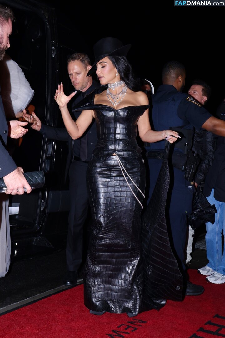 Kim Kardashian / kimkadarshian / kimkardashian Nago OnlyFans  Przeciekłe zdjęcie #102