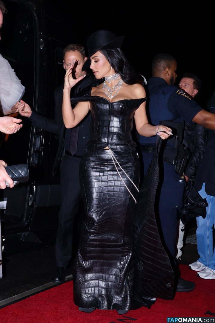 Kim Kardashian / kimkadarshian / kimkardashian Nago OnlyFans  Przeciekłe zdjęcie #105