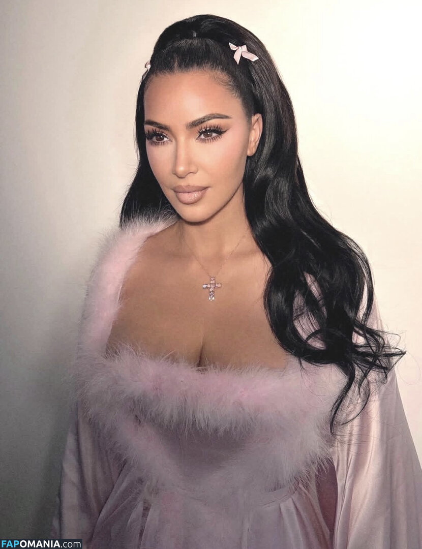Kim Kardashian / kimkadarshian / kimkardashian Nago OnlyFans  Przeciekłe zdjęcie #126
