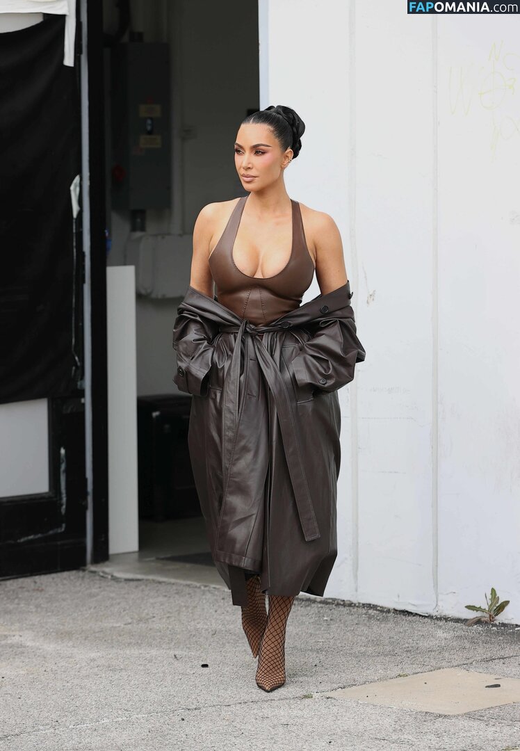 Kim Kardashian / kimkadarshian / kimkardashian Nago OnlyFans  Przeciekłe zdjęcie #148