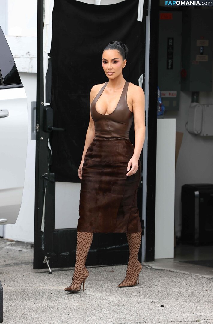 Kim Kardashian / kimkadarshian / kimkardashian Nago OnlyFans  Przeciekłe zdjęcie #149